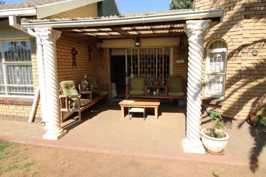 3 Bedroom Property for Sale in Pellissier Free State